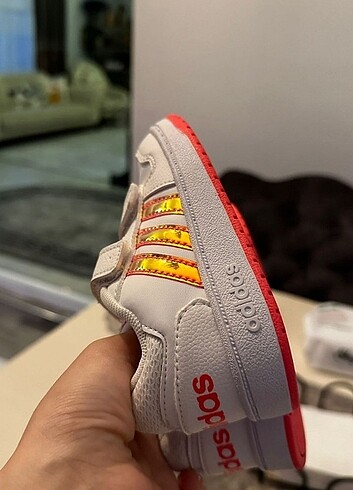 Kız çocuk Adidas spor ayakkabi