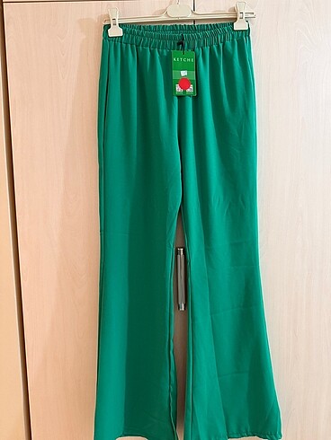 LC Waikiki Kadın İspanyol paça pantolon