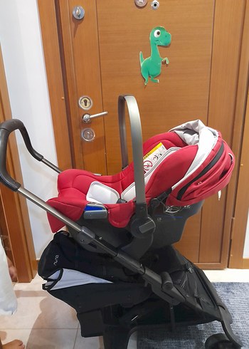 Nuna Siyah ve Gri Bebek Arabası nuna travel set