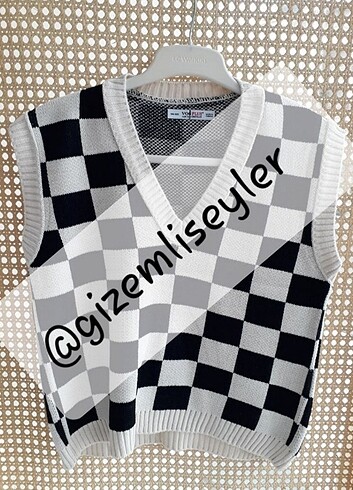 Urban Outfitters Harajuku Kareli Suveter