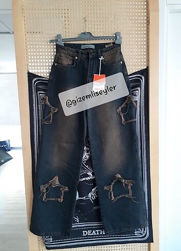 Urban Outfitters Y2K Star Patch Baggy Pant