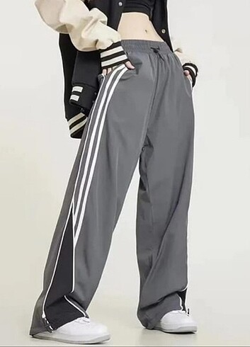 Retro Baggy Tracksuit 