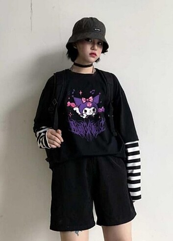 Urban Outfitters Kuromi Purple Uzun Kollu Tişört 
