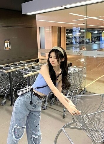Urban Outfitters BEDENLER MEVCUT YENI ILAN ACIYORUZ 