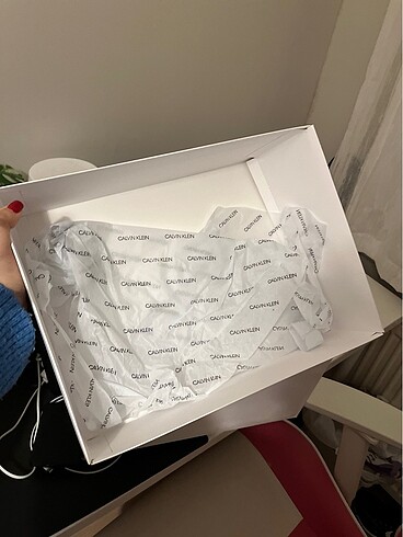  Beden Calvin klein düz çanta ve boş kutu