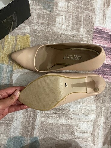 37 Beden Stiletto