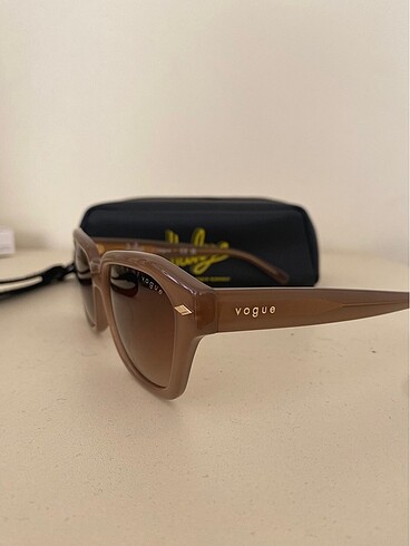 Vogue Kahve güneş gözlüğü vogue