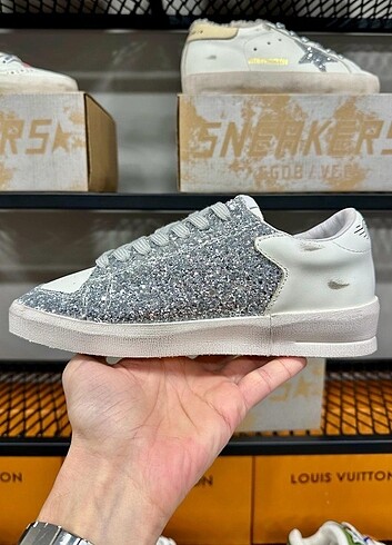 39 Beden Golden Goose Deluxe Stardan