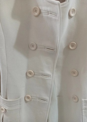 Düğmeli Beyaz Midi Kadın Kaban - Görsel 2