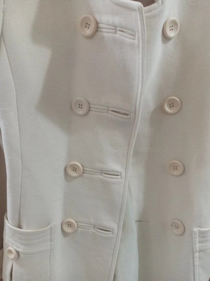 Düğmeli Beyaz Midi Kadın Kaban - Görsel 2