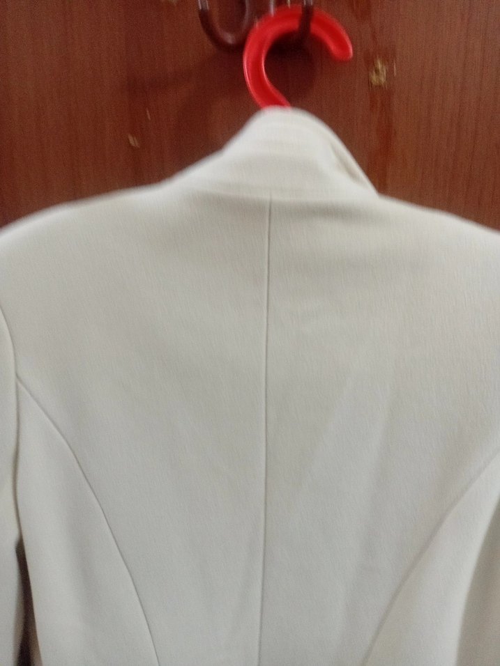Düğmeli Beyaz Midi Kadın Kaban - Görsel 4