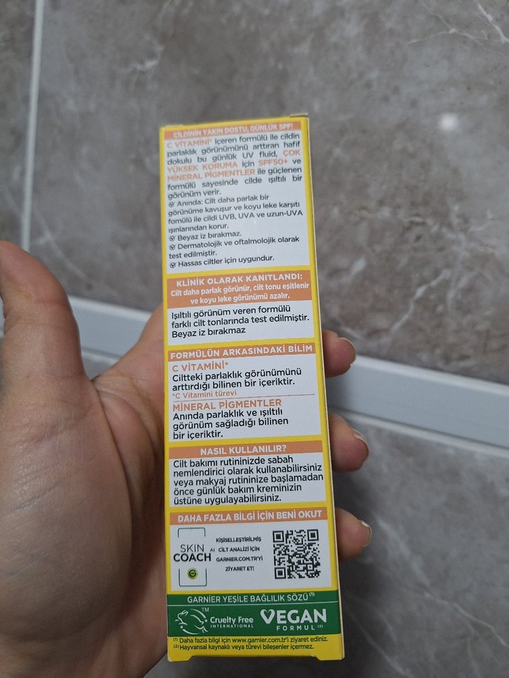 Garnier C Vitamini Parlak SPF 50+ - Görsel 3