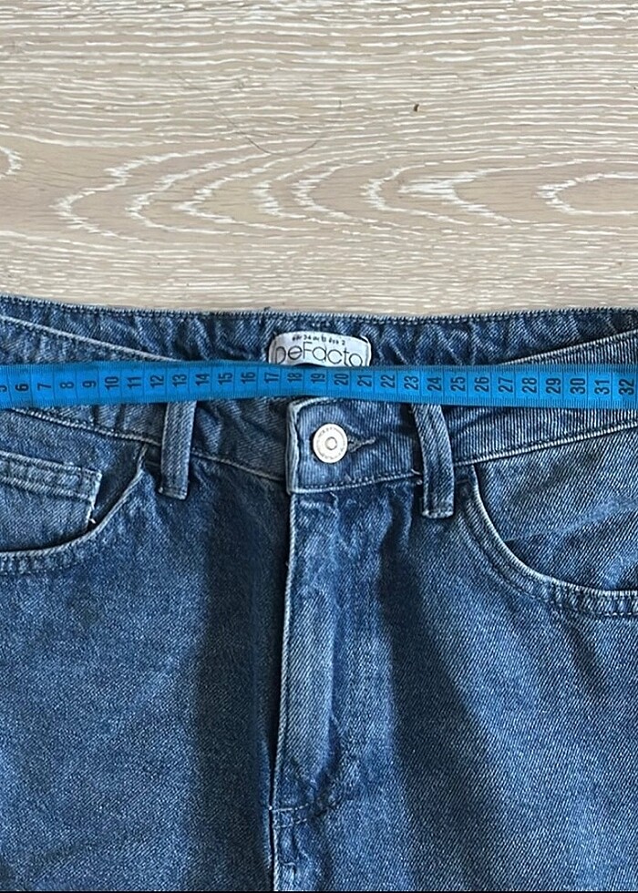 Bermuda Kot Şort - Görsel 3