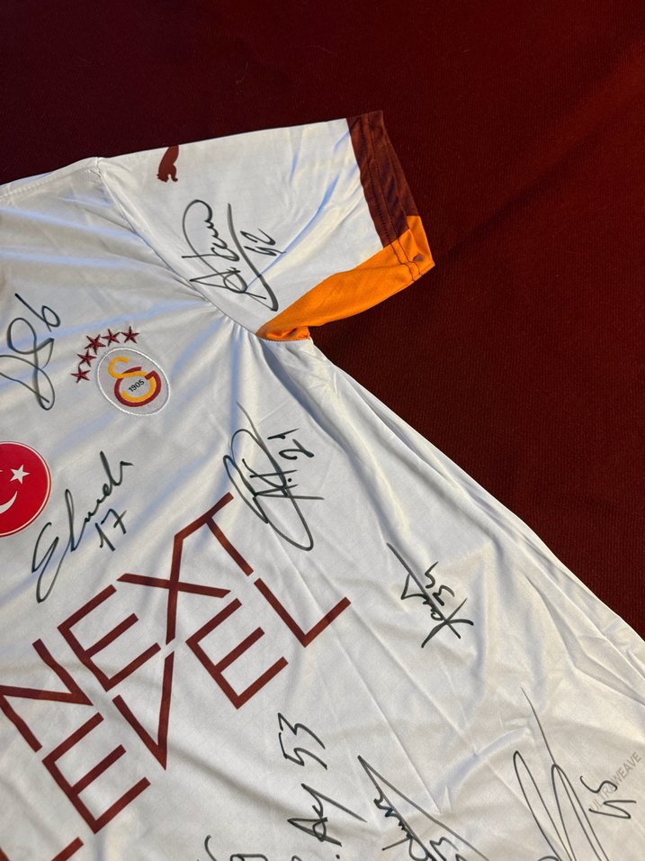 Beyaz Galatasaray İmzalı Forması Türkiye Milli Futbol Takım Kupa - Görsel 3