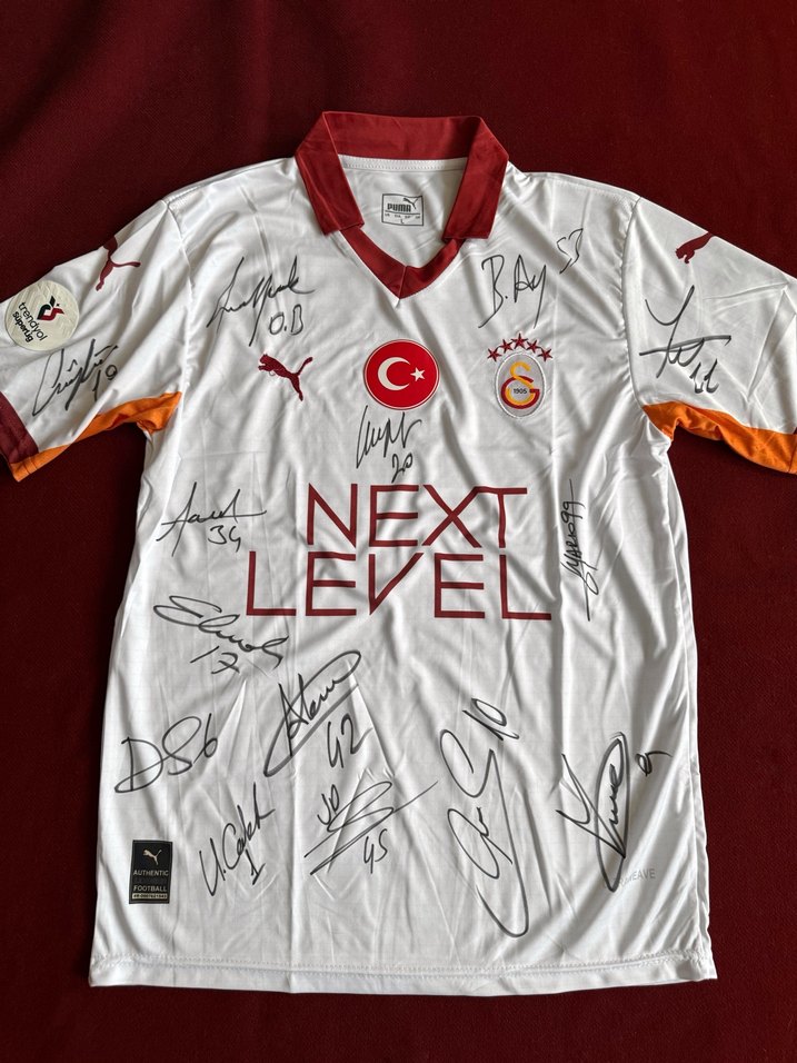 Beyaz Galatasaray İmzalı Forması Deplasman Güncel Süperlig baskı - Görsel 3