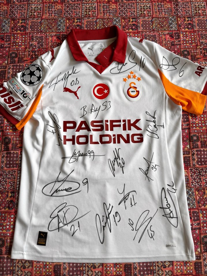 Şampiyonlar Ligi Patchli Galatasaray İmzalı Forması Beyaz Milli - Görsel 3