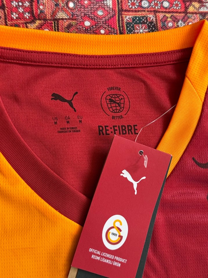 Orjinal Galatasaray İmzalı Kırmızı-Sarı Kısa Kollu Forması Türk - Görsel 5