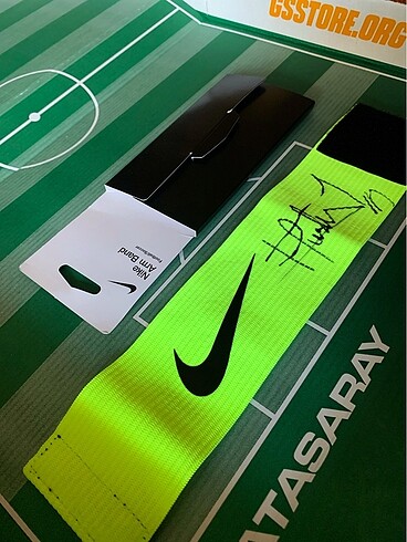 Fernando Muslera İmzalı Nike Kaptanlık Kol Bandı Galatasaray For