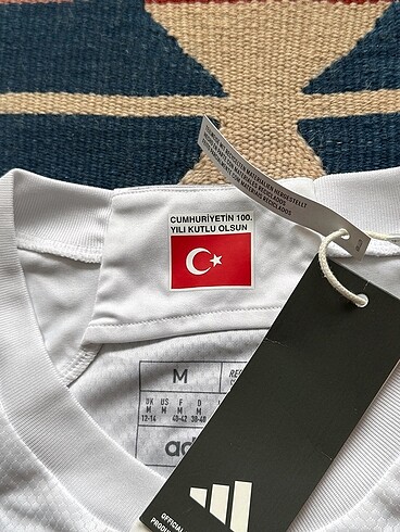 s/m Beden beyaz Renk Beşiktaş Takım İmzalı Beyaz Forması Milli