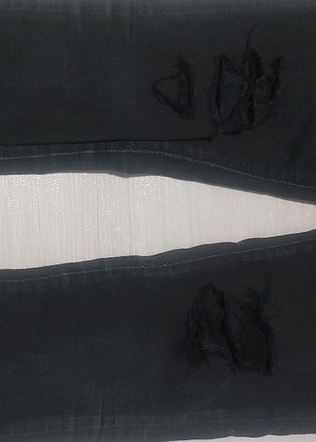 Yırtık Detaylı Siyah Kadın Midi Denim Pantolon - Görsel 2