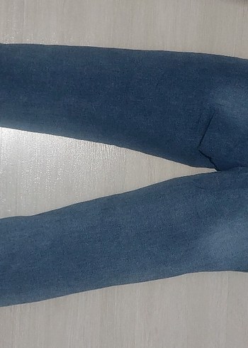 İşlemeli ve boncuklu Kadın Jean - Görsel 3