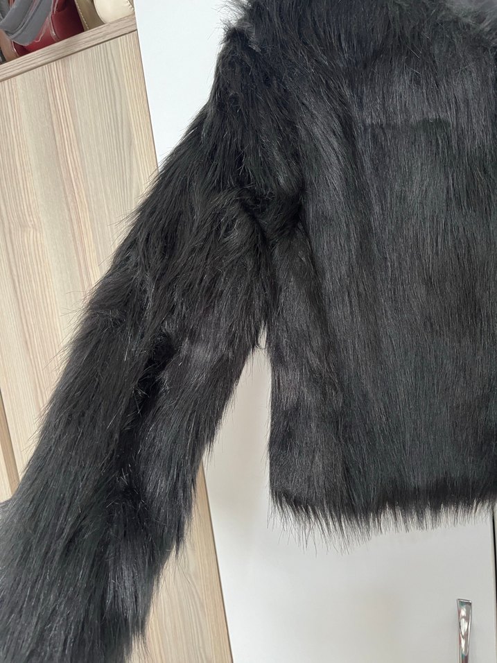 Siyah Kadın Kürk - Görsel 4