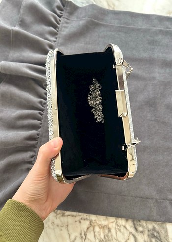 Beden gri Renk Gri Yılan Desenli Taşlı Abiye Çanta