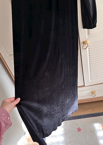 Siyah Uzun Kollu Zincir Detaylı Tesettür Elbise - Görsel 8