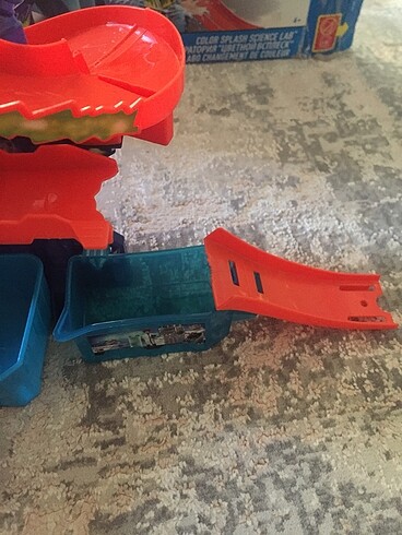  Beden Hot wheels su parkuru