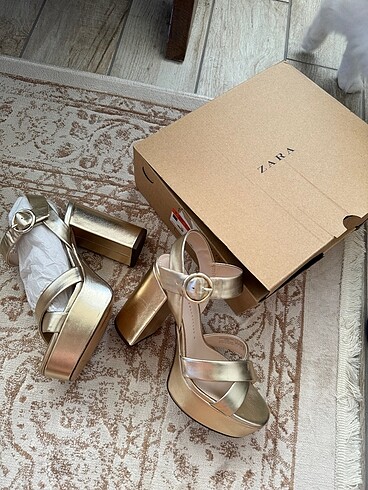 Zara Zara gold topuklu