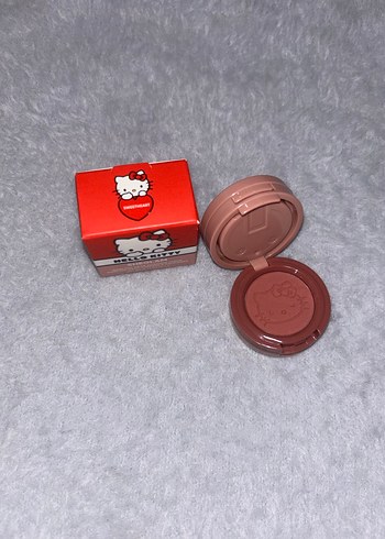 SHEGLAM Hello Kitty Sweatheart Üçlü Far - Görsel 2