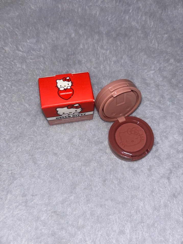 SHEGLAM Hello Kitty Sweatheart Üçlü Far - Görsel 2