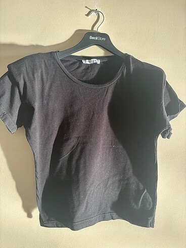 Siyah vatkalı S beden tshirt