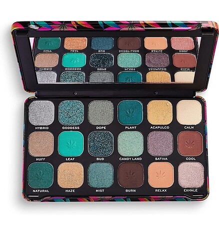 Beden Makeup Revolution Forever Flawless Chilled Far Paleti