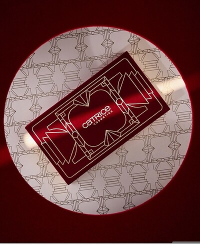 Catrice FESTIVE TREASURES C01 All I Want Is Velvet Palet