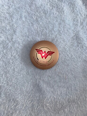 Catrice Wonder Woman Aydınlatıcı