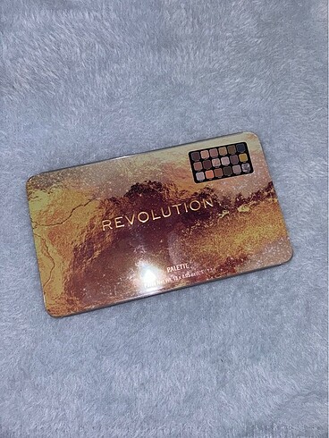 Revolution Revolution Forever Flawless Palette Bronze Temptation Far paleti