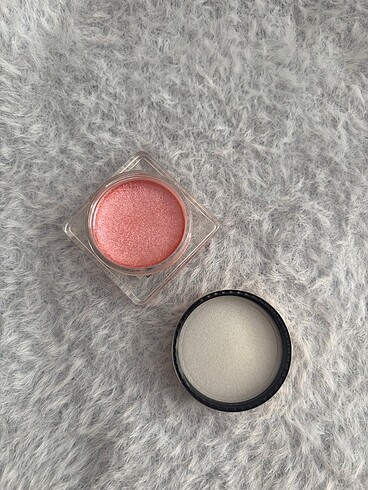 Essence Essence FaBOWlous jel eyeshadow topper