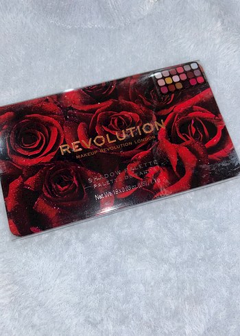 REVOLUTION FOREVER FLAWLESS MIDNIGHT ROSE FAR PALETİ