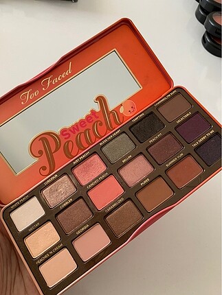 Too Faced far paleti