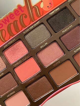  Beden Renk Too Faced far paleti