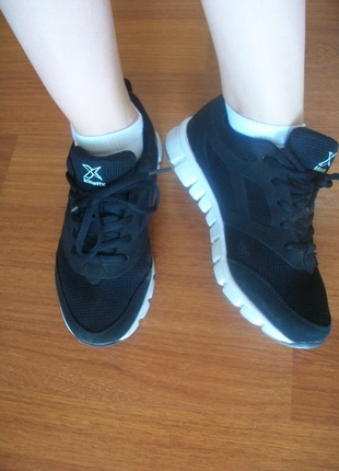 kinetix almera marka siyah spor ayakkabı