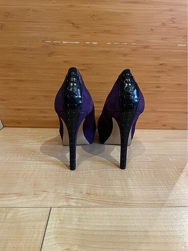 Nine West Mor Süet Ayakkabı
