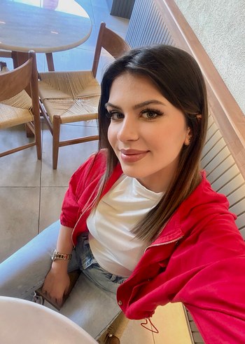 Kırmızı fermuarlı sıkma detaylı hırka - Görsel 2