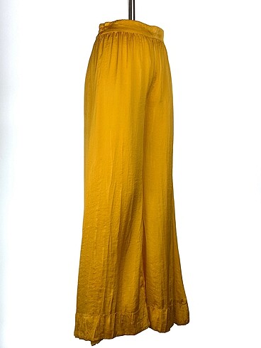 Zara Zara Kumaş Pantolon %70 İndirimli.