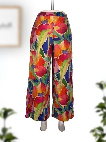 Oysho Kumaş Pantolon %70 İndirimli.