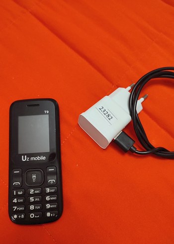 Uz Mobile T9 4G Tuşlu Telefon Beyaz Şarj Aletiyle