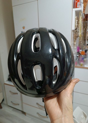 Siyah Minimalist paten kaskı - Görsel 3