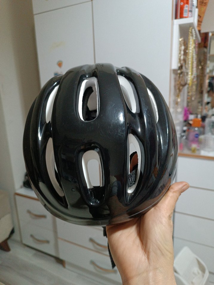 Siyah Minimalist paten kaskı - Görsel 3