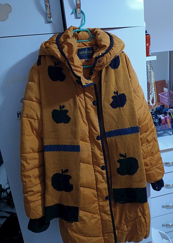 Sarı Kapüşonlu Uzun Kışlık Kadın Mont - Görsel 2